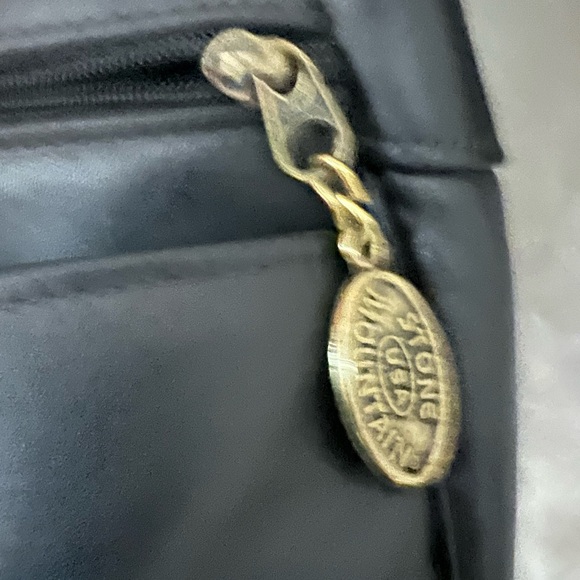 Stone Mountain Genuine Leather black over the shoulder purse. Brand new - Picture 3 of 5